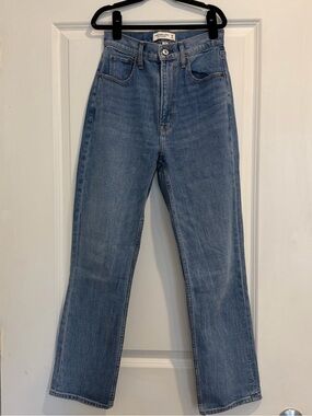 SIZE 25 | Curve Love Abercrombie & Fitch Ankle Straight High-Rise Jeans - Blue